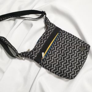 Lug Waddle Crossbody Bag in Penguin Black EUC